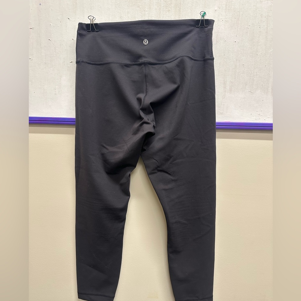 Women’s size 12 Lululemon Wunder Train High-Rise 25” in black